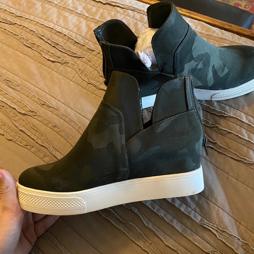 Steve Madden Winnie wedge sneaker sz 7